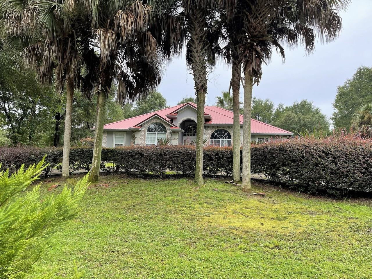 205 Wedgewood Ln - Photo 2 of 29