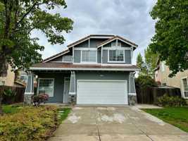 featured image of 1527 Promenade Circle