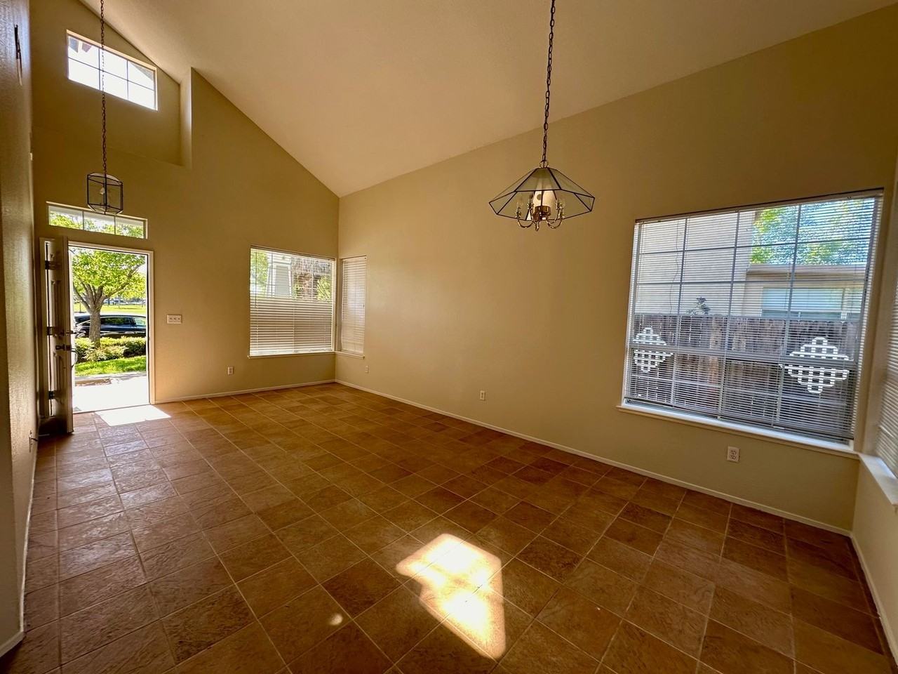 1527 Promenade Circle - Photo 2 of 11