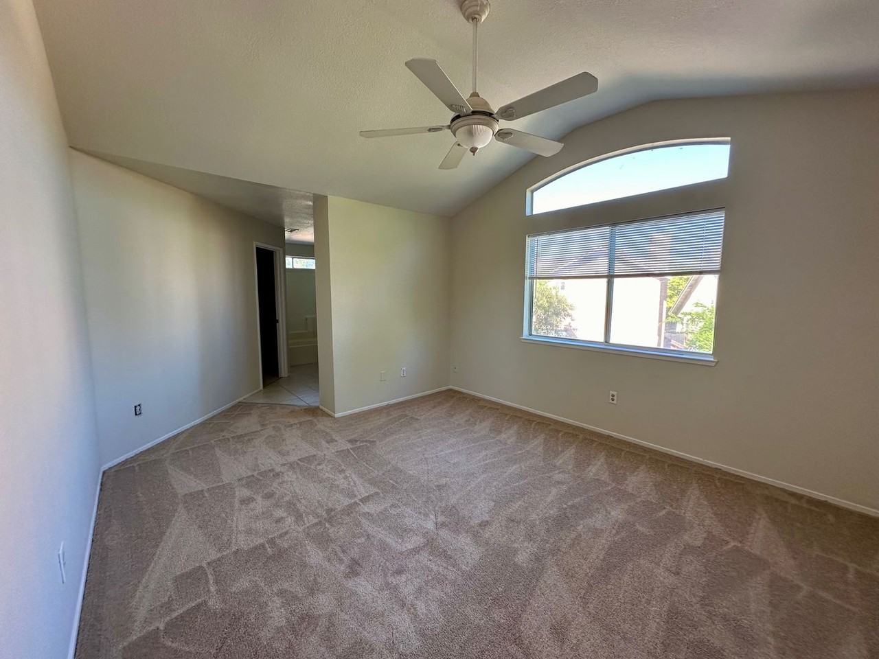 1527 Promenade Circle - Photo 6 of 11