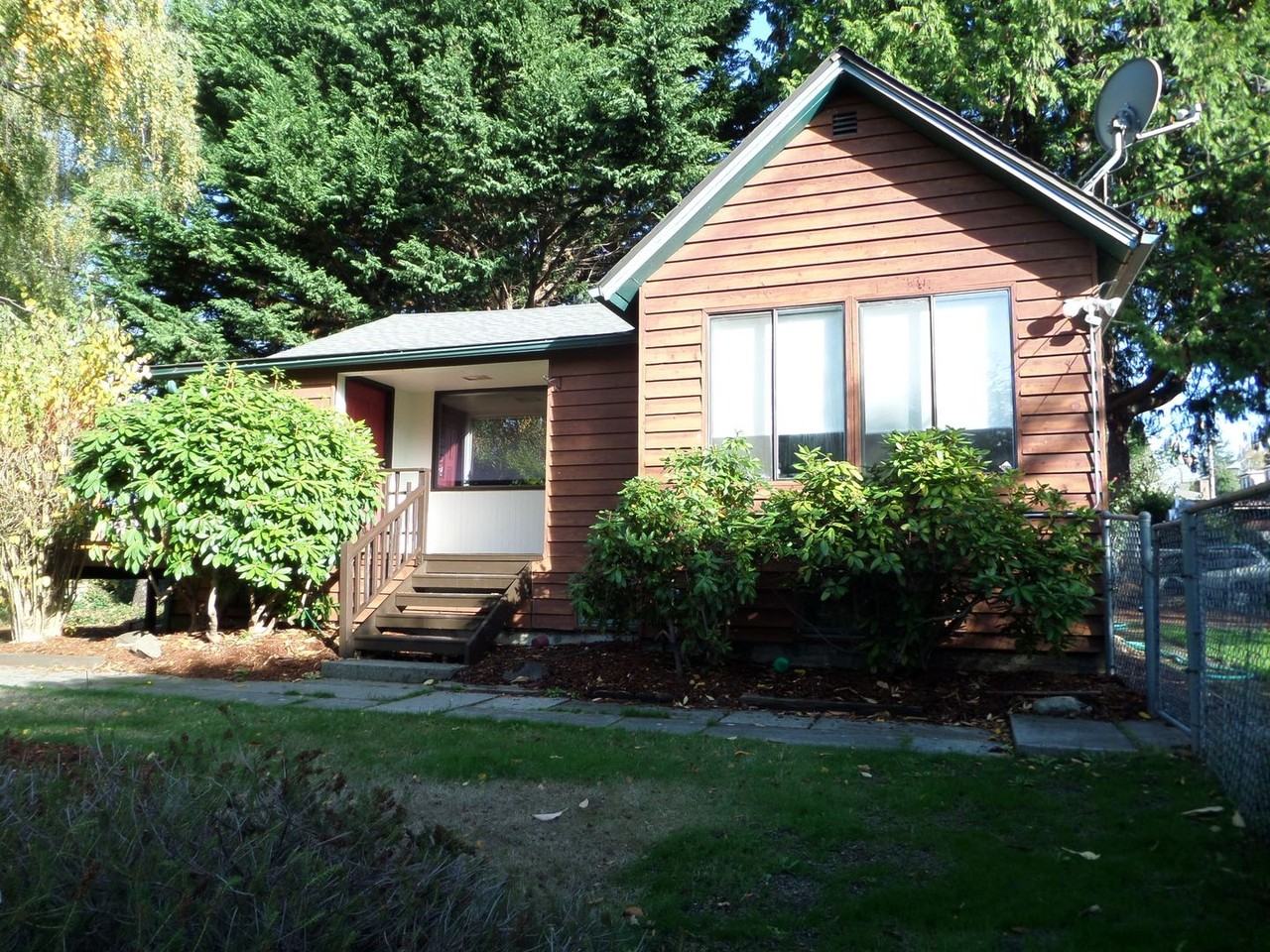 9342 57th Ave S - Photo 2 of 28