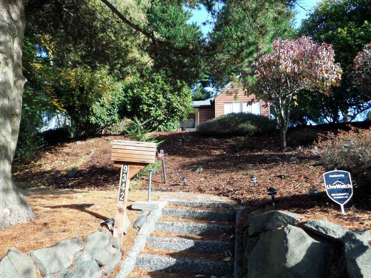 9342 57th Ave S - Photo 3 of 28