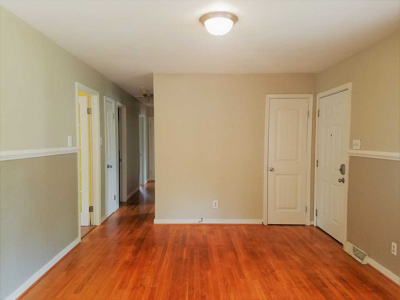 8217 Post Land Ct - Photo 3 of 21