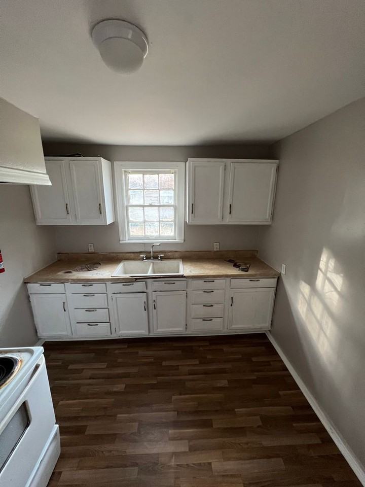 4540 Southern Ave - Photo 4 of 9