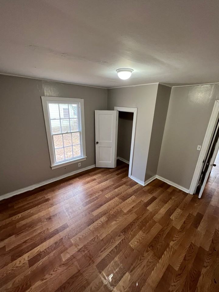 4540 Southern Ave - Photo 6 of 9