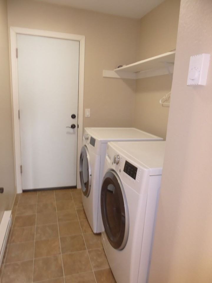 9236 Emily Way - Photo 2 of 29