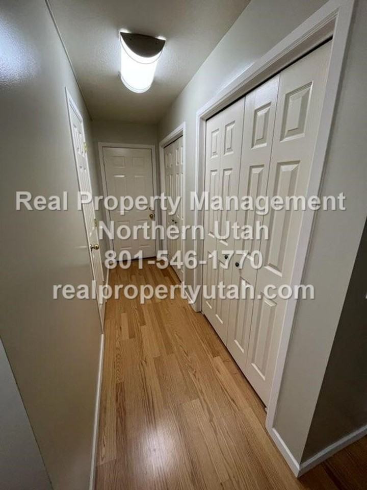 77 S 100 E - Photo 7 of 22