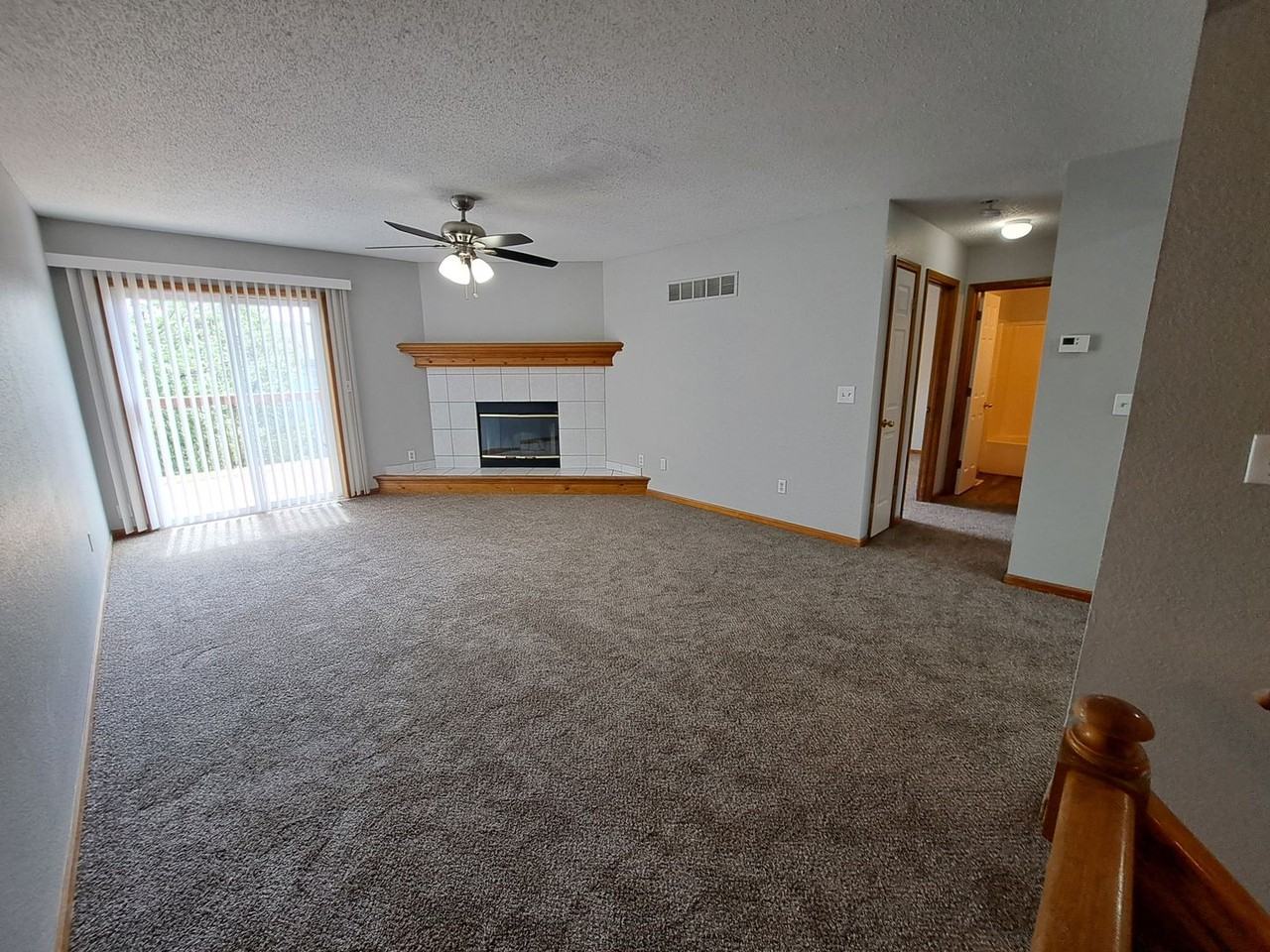 935 Swallow Cir - Photo 2 of 14