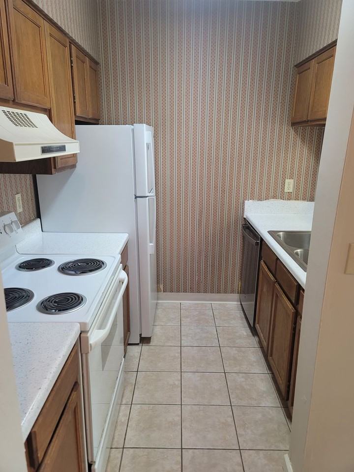 2009 Greene St #404 - Photo 3 of 18