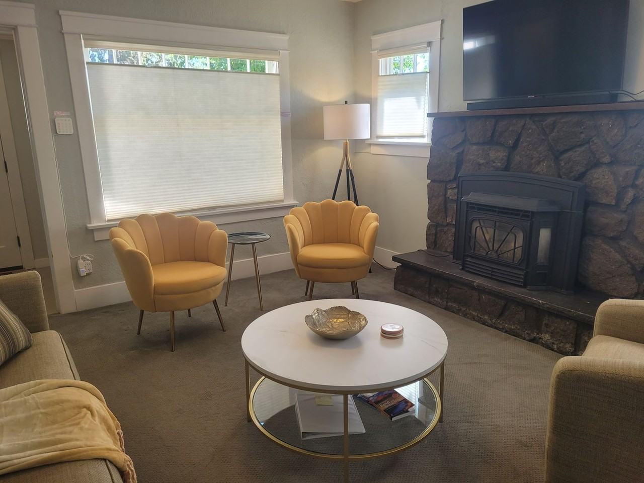 354 Northwest Florida Avenue - Photo 4 of 39