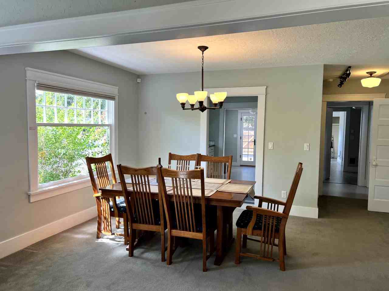 354 Northwest Florida Avenue - Photo 5 of 39