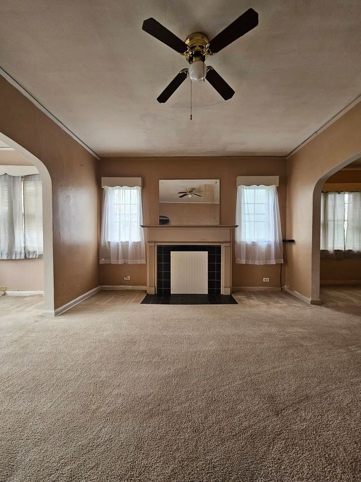 1021 Obrien St - Photo 2 of 10