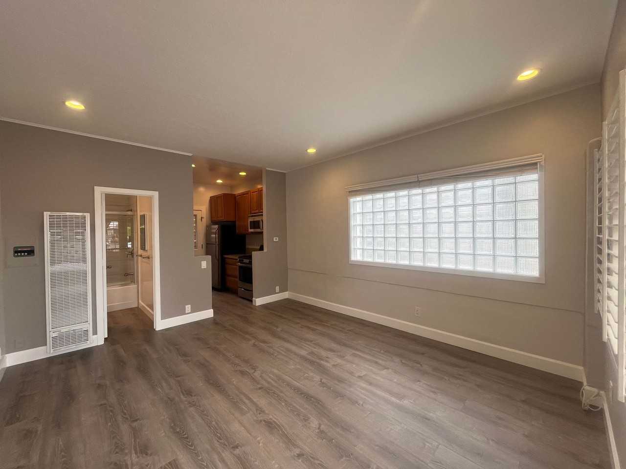 31651 2nd Ave - Photo 2 of 9