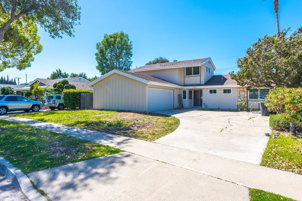 13371 Diamond Head Dr - Photo 2 of 24