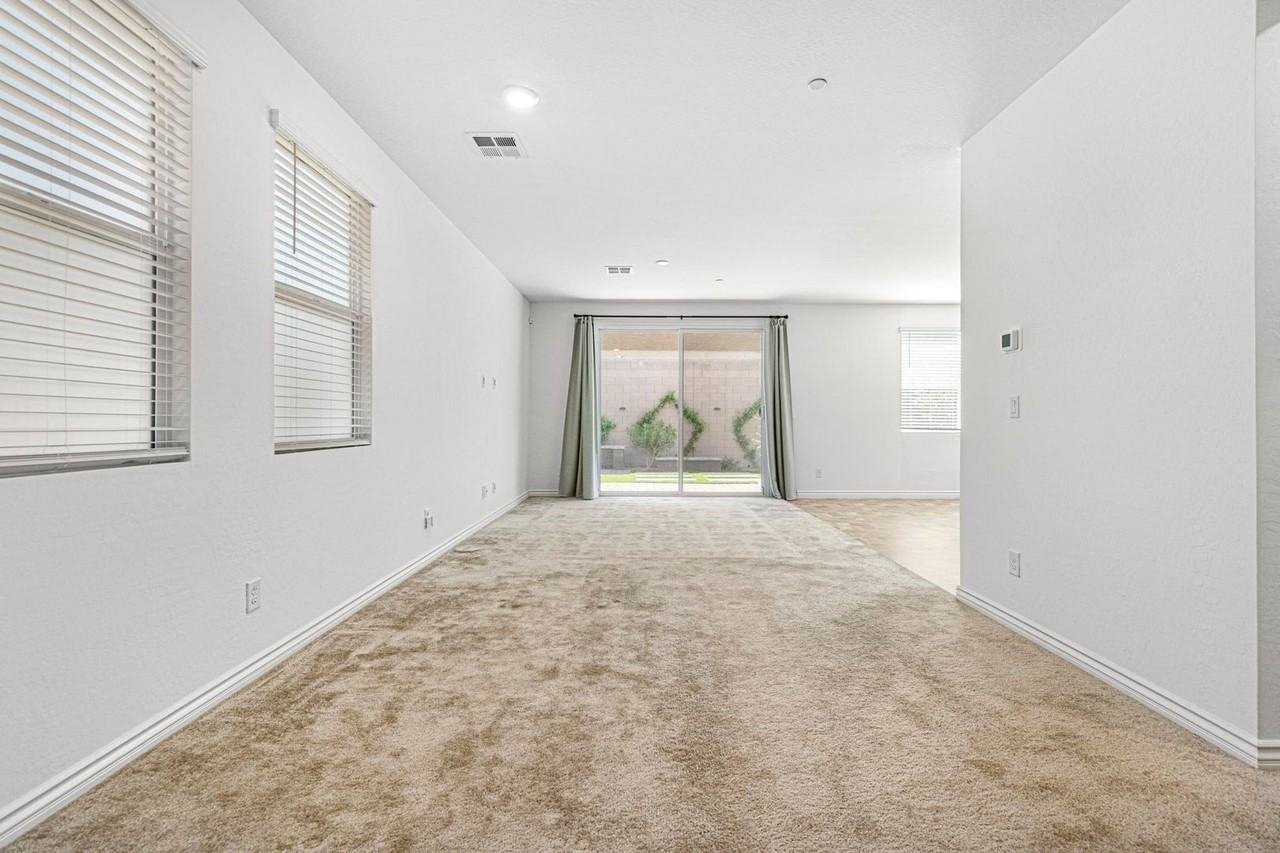 3695 Bright Aquarius Ln - Photo 3 of 18