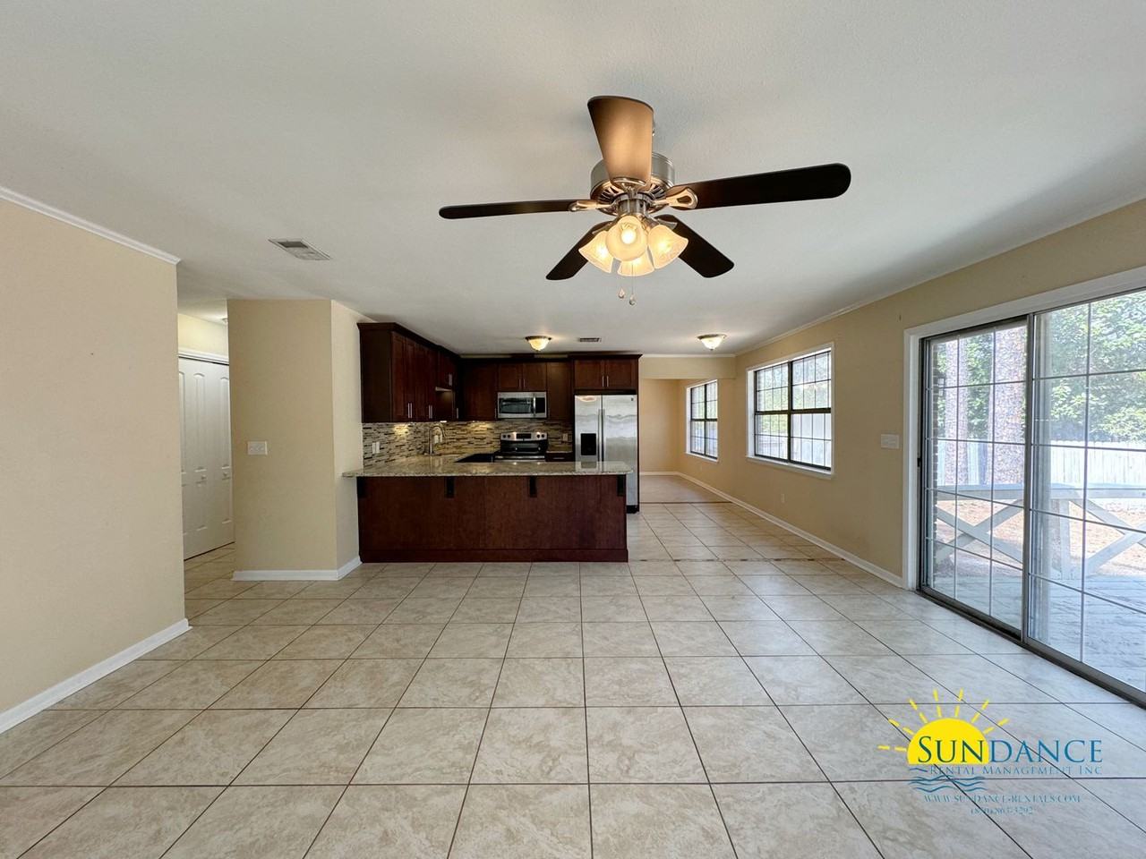 321 Biscayne Ln - Photo 3 of 24