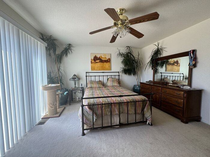 17730 Live Oak Ct - Photo 2 of 14