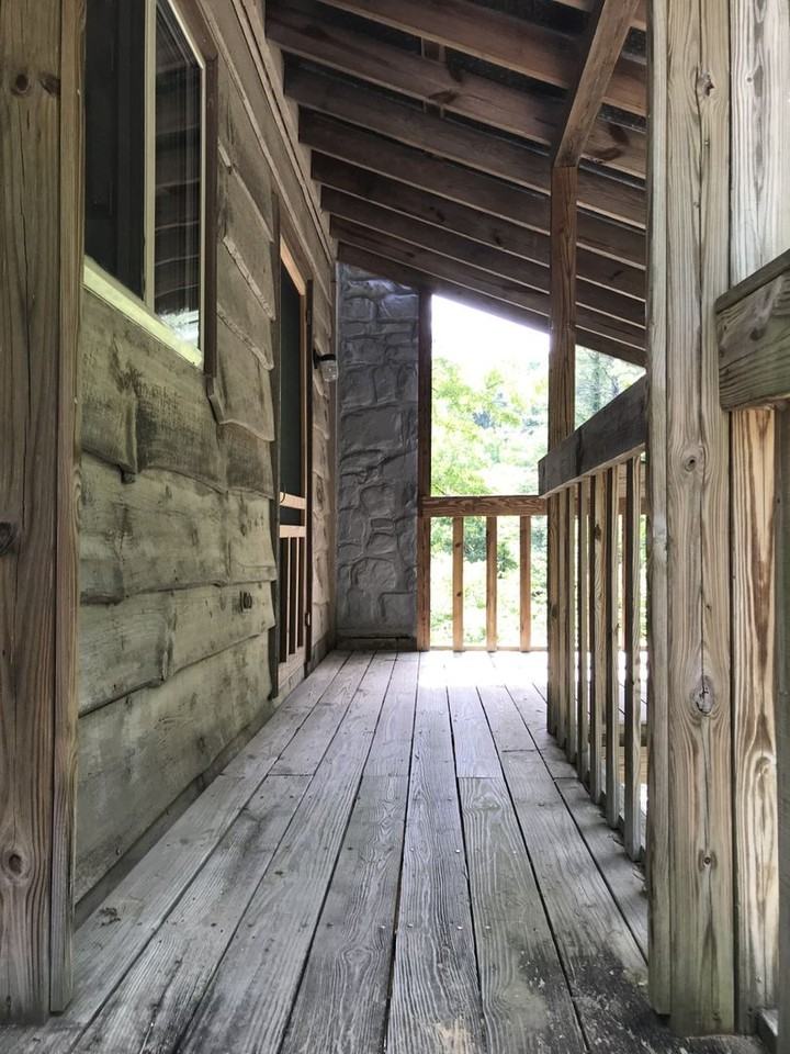 Jones323 - Photo 2 of 13