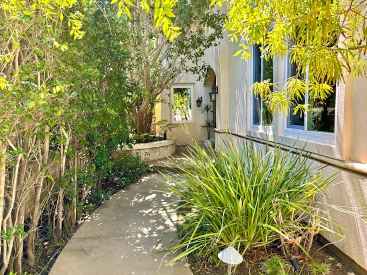 5036 Amalfi Way - Photo 3 of 50