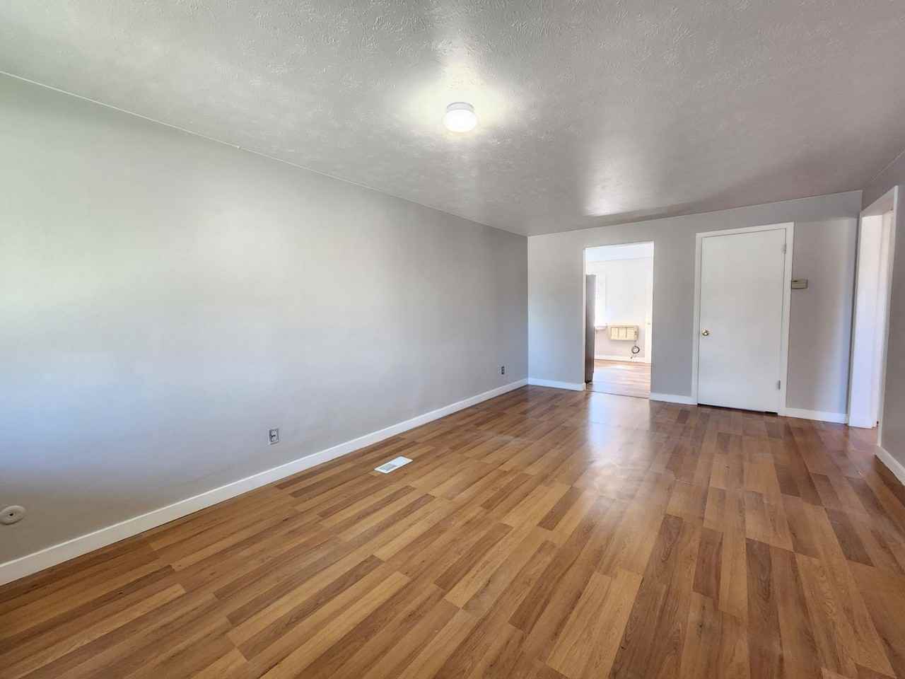 12832 Wide Acres Rd - Photo 3 of 33
