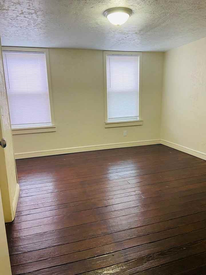 358 W Gas Ave - Photo 5 of 9