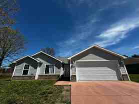 21955 Lafayette Rd - Photo 1 of 1