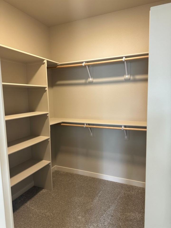 414 S Trillium Way - Photo 4 of 26