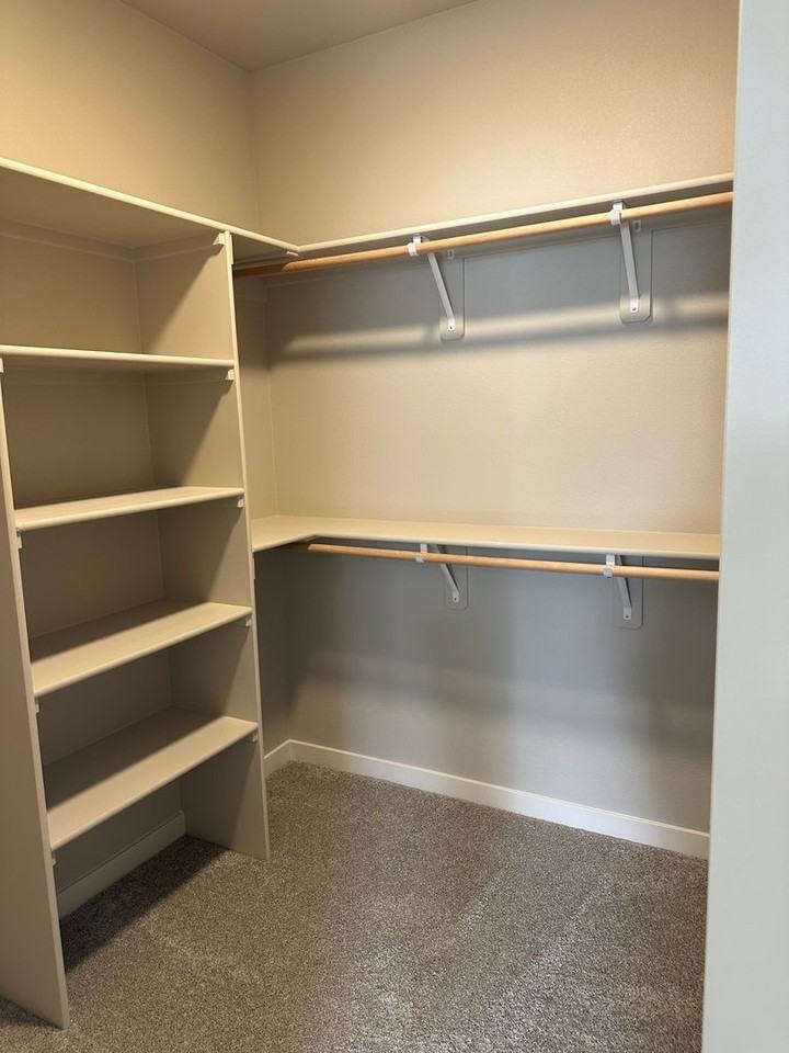 414 S Trillium Way - Photo 7 of 26