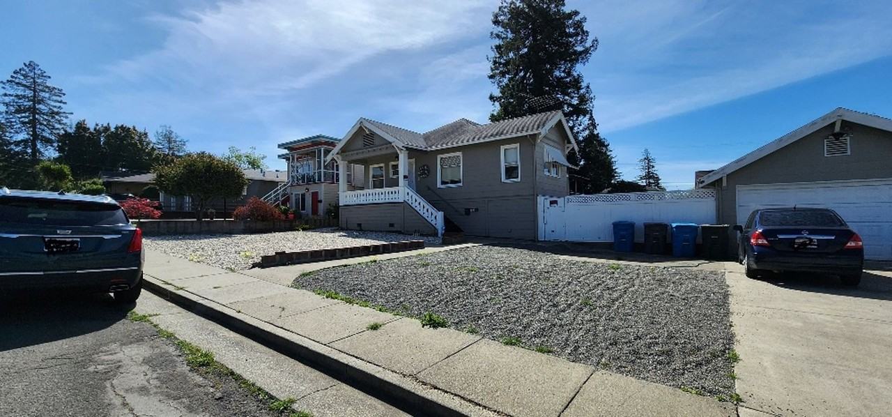 333 Washington St - Photo 2 of 24