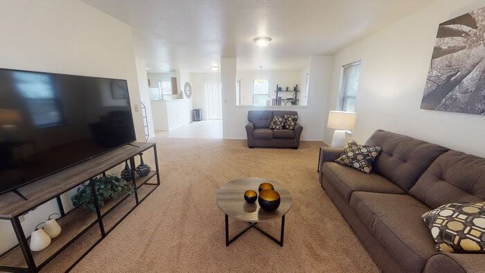 973 Red Cloud Ct - Photo 2 of 8