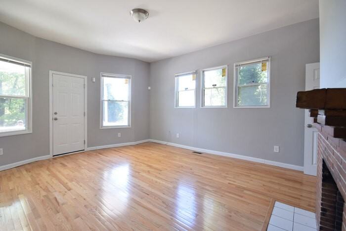 3300 Windsor Ave #1 - Photo 3 of 31