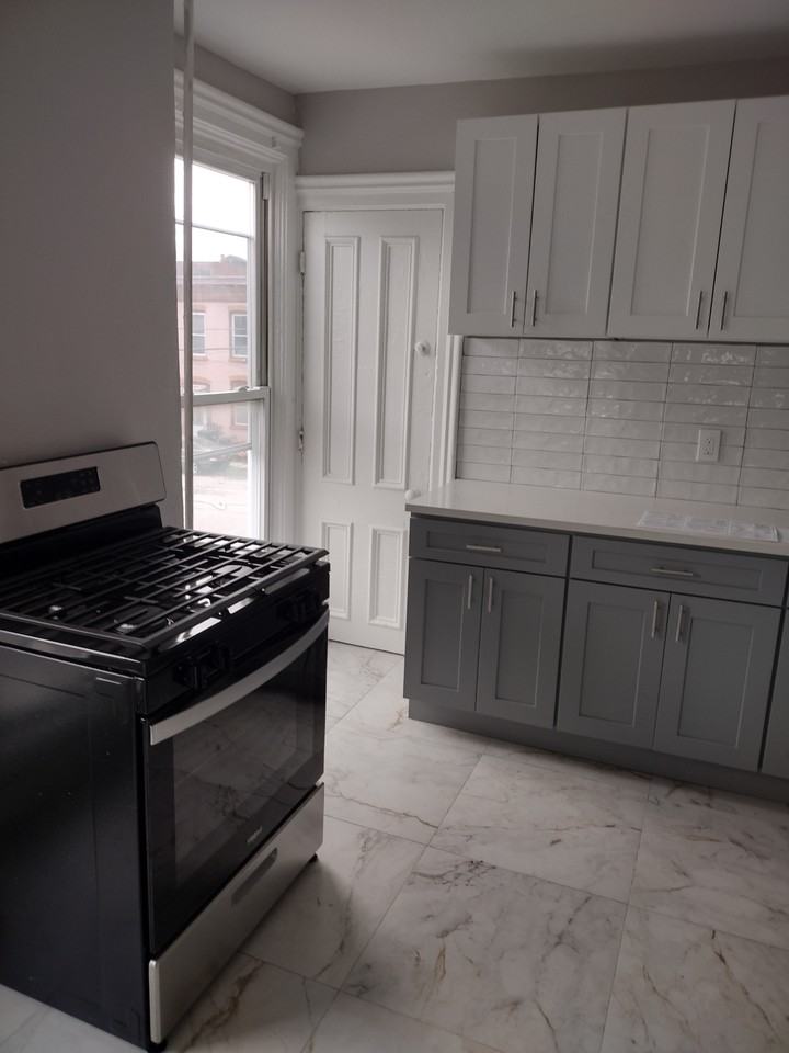 143 President St #2 - Photo 5 of 13