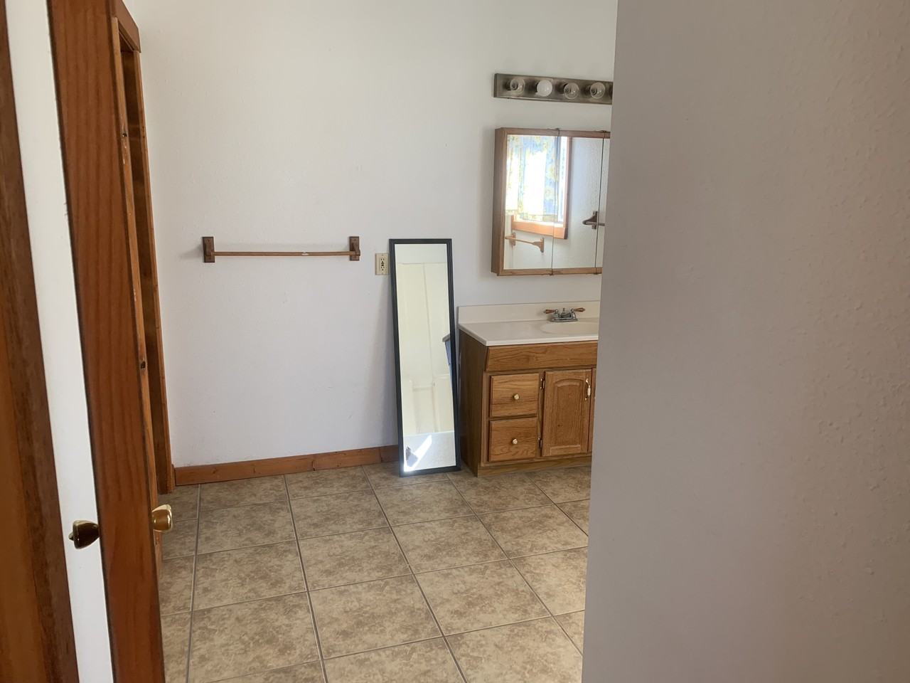 2008 Pioneer Ave #D - Photo 5 of 6