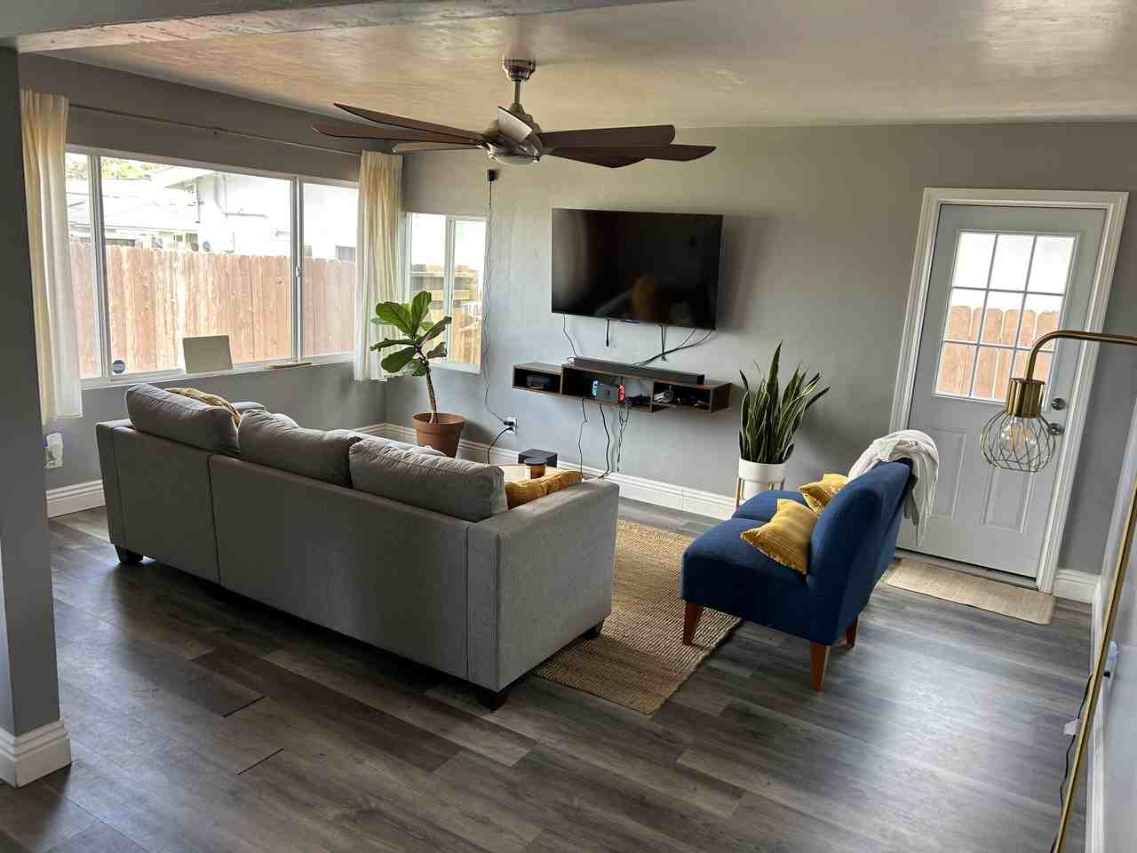 5197 Olvera Ave - Photo 3 of 9