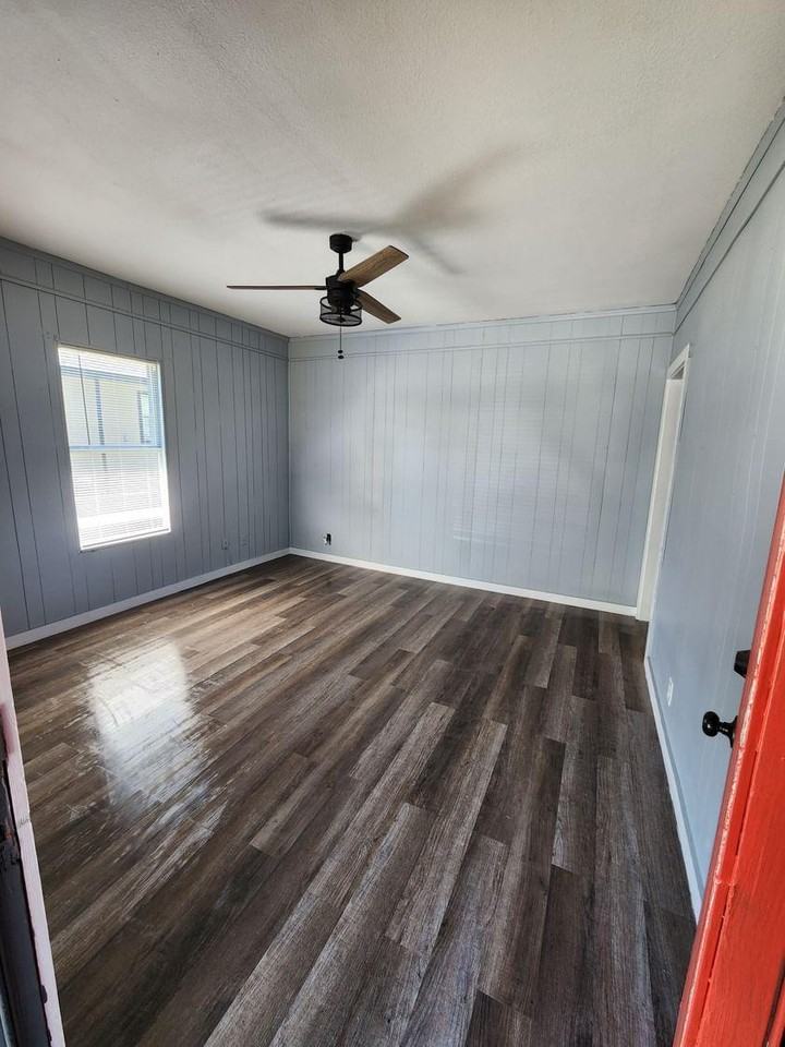 1015 B St Ne #NA - Photo 2 of 14