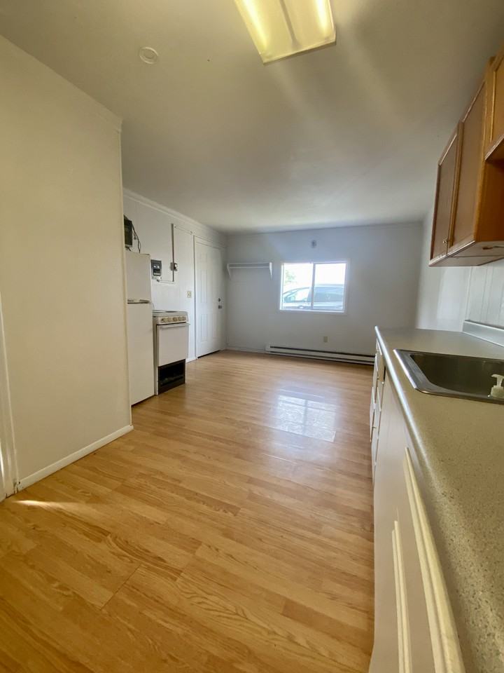 108 Sw 9th St #C - Photo 3 of 6