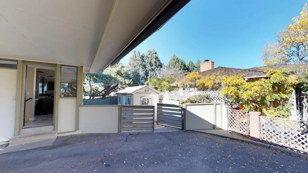 2511 Schell Ct Ne #NA - Photo 2 of 28