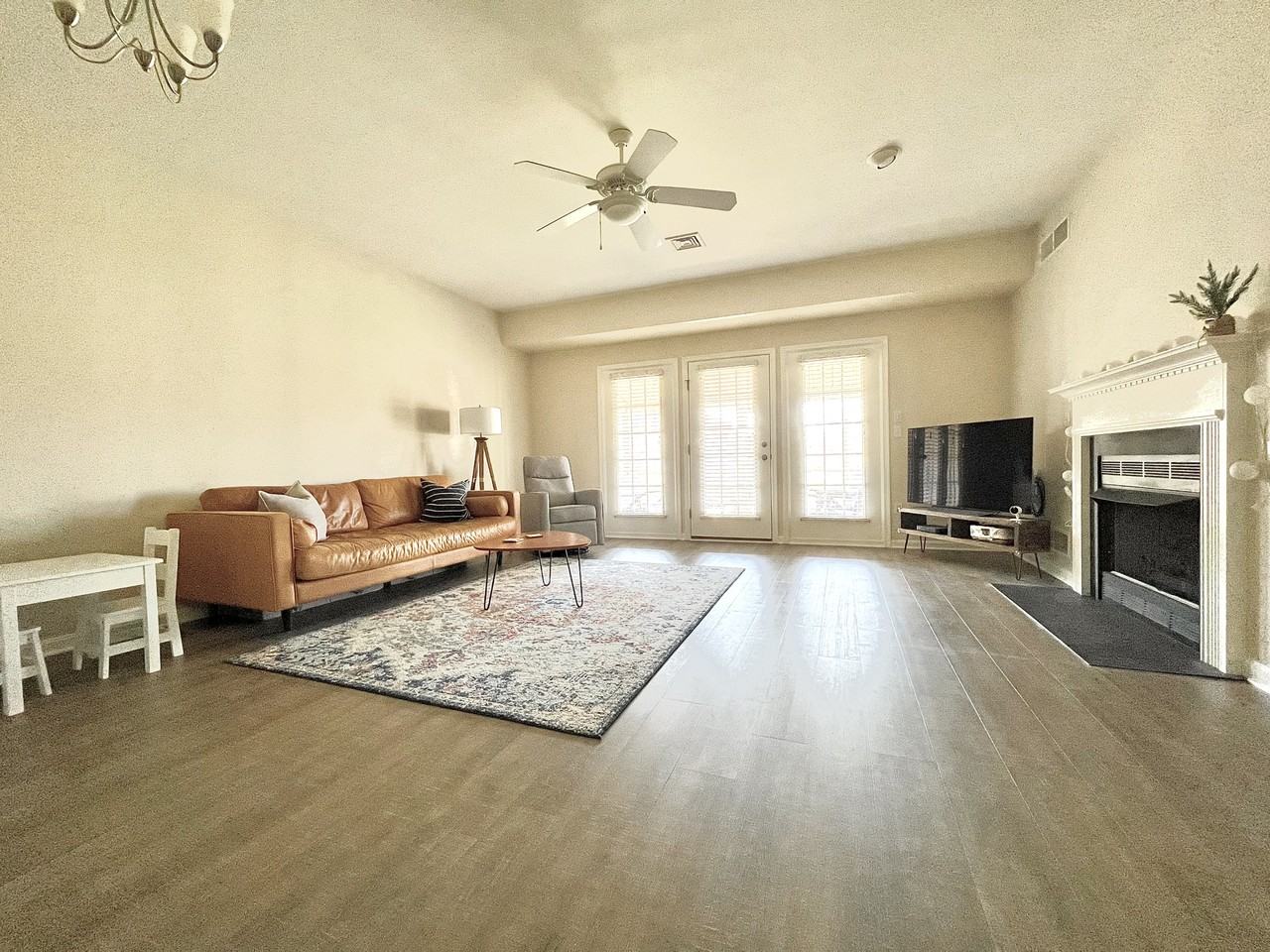 1934 Limestone Dr - Photo 3 of 11