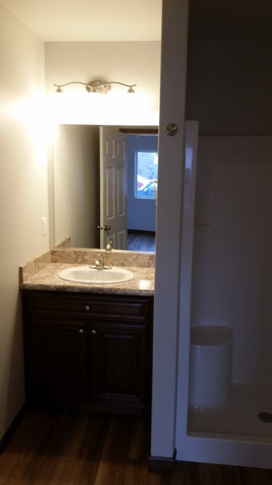 814 N Custer St #104 - Photo 5 of 9