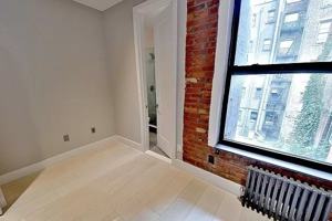 featured image of 227 E 82nd St #2W