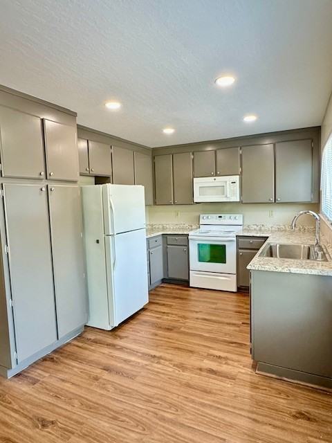 4373 Arrowwood Cir #1 - Photo 2 of 25