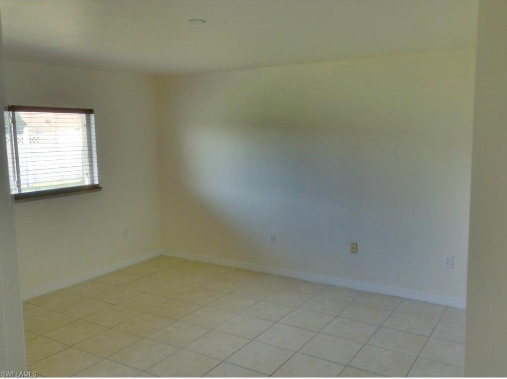 1704 Se 1st St #1 - Photo 3 of 36