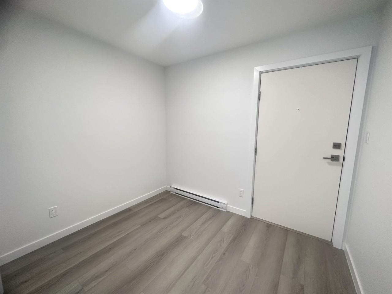 995 England Ave #211 - Photo 3 of 50