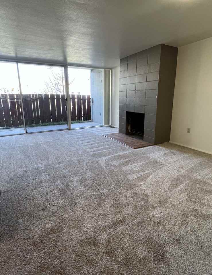 Executive Plaza - Photo 3 of 15