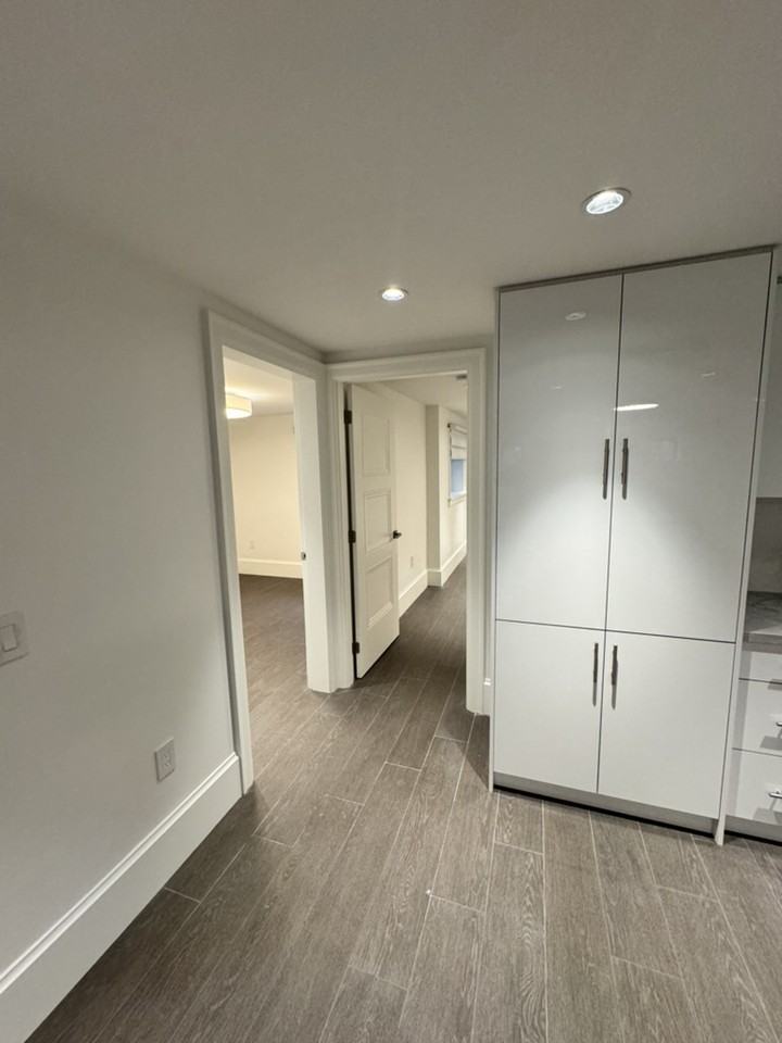 947 Forest Hills Drive - Photo 3 of 16