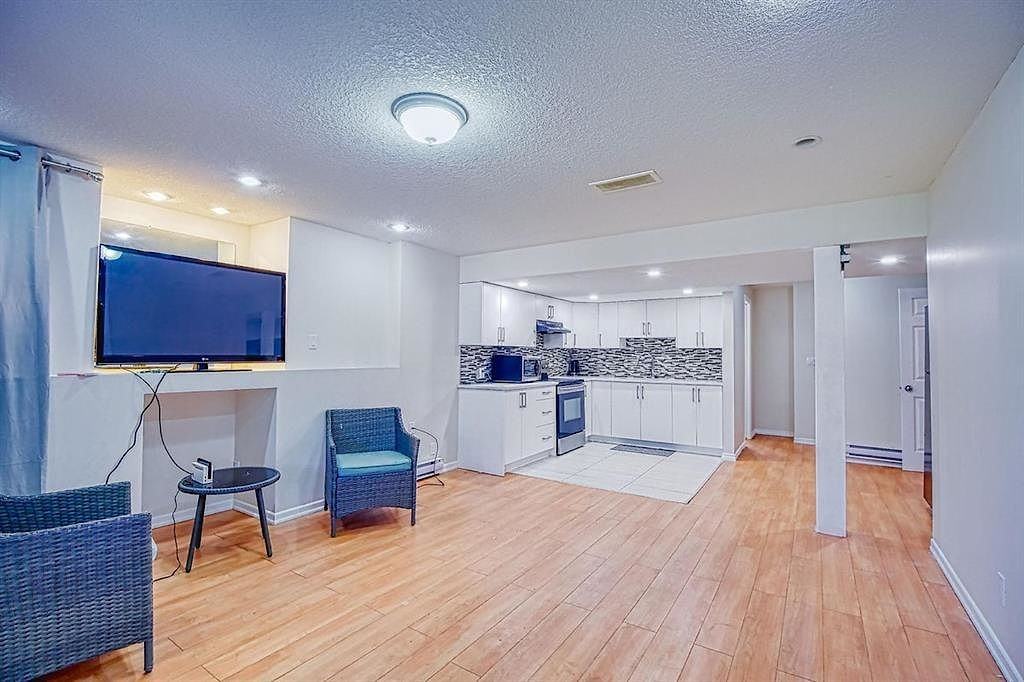 34 Panamount Hill Northwest - Photo 2 of 11