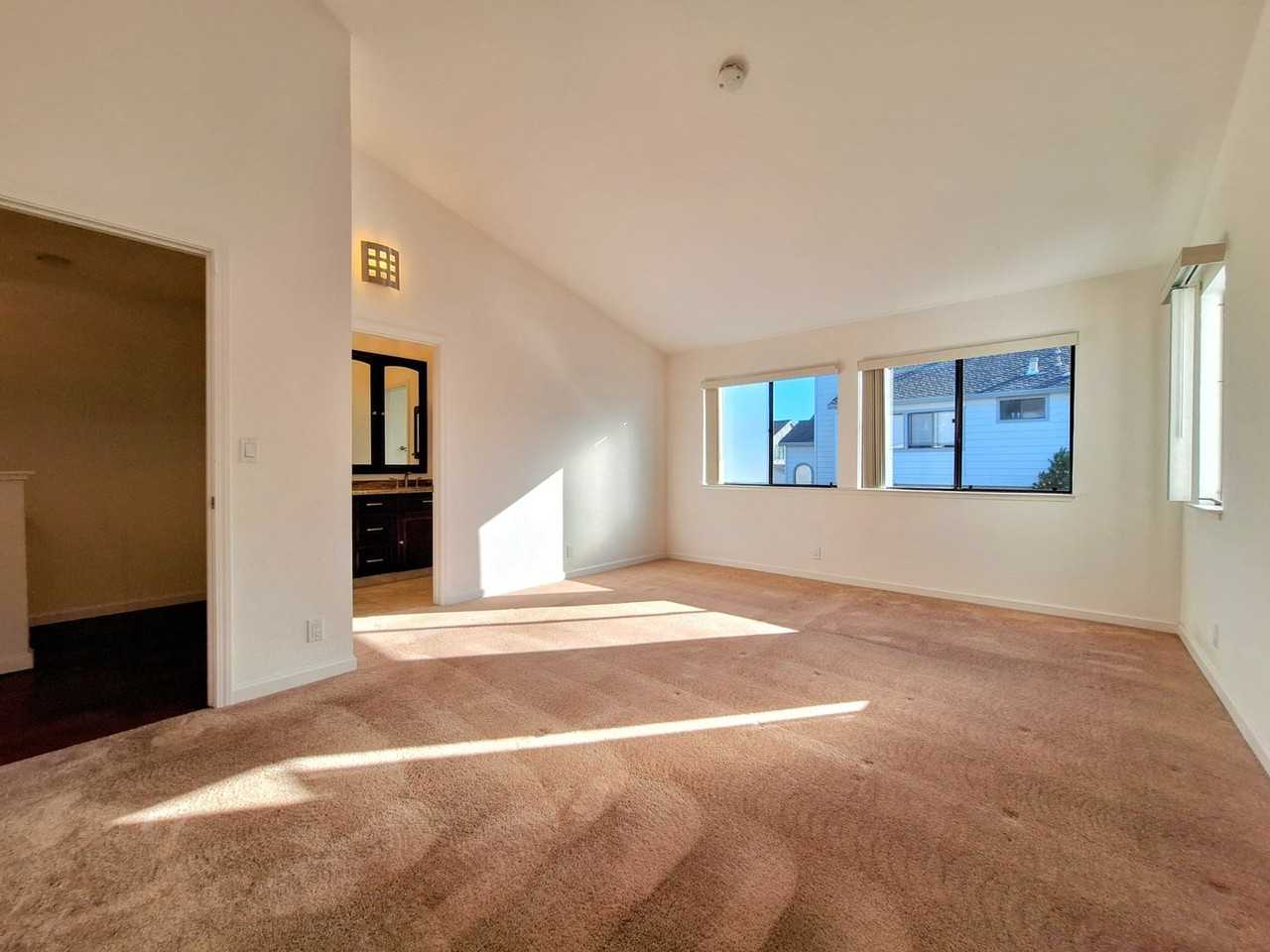 1206 Sierra Village Way - Photo 4 of 37