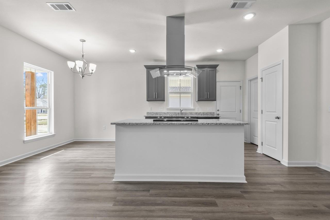 20953 Oregon St #1 - Photo 3 of 18