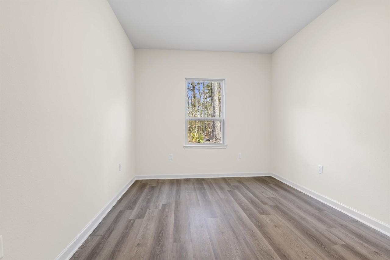 20953 Oregon St #1 - Photo 5 of 18