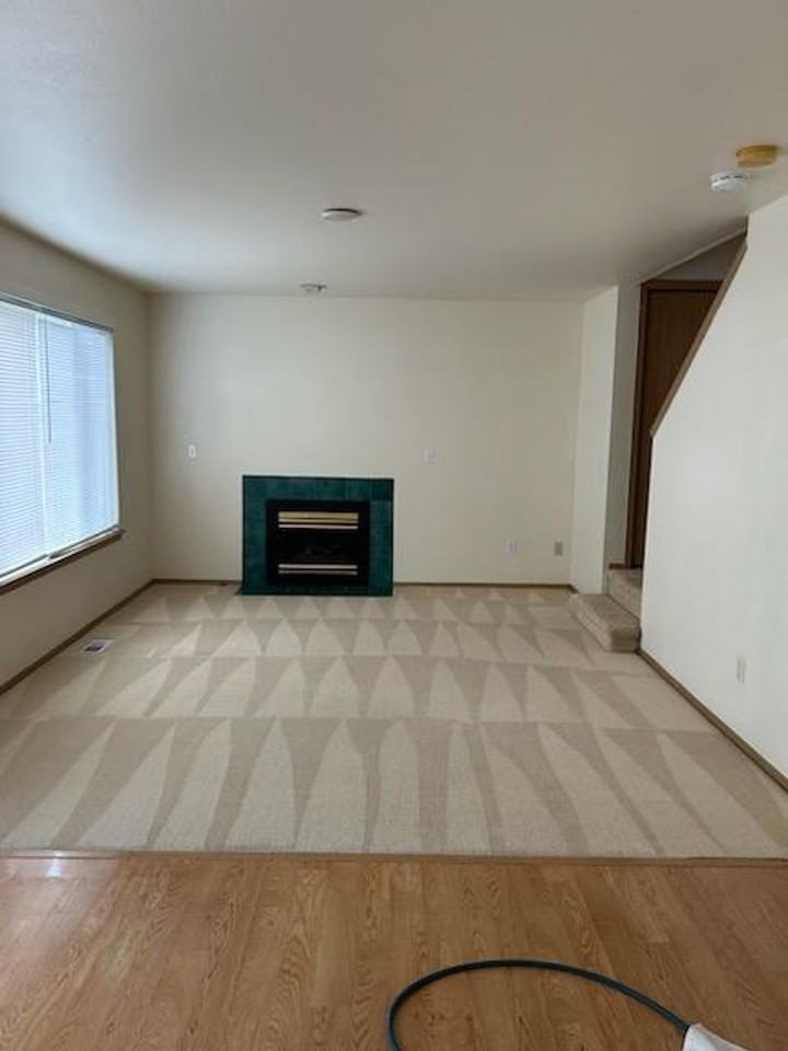 4618 36th St Ne - Photo 3 of 8